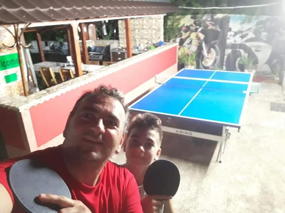 Hostel Pascalis Alesd מראה חיצוני תמונה