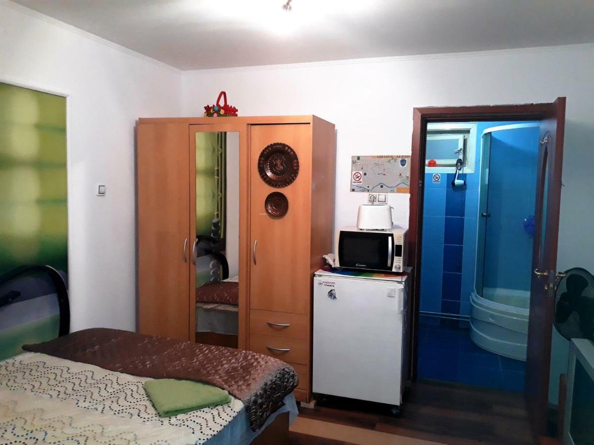 Hostel Pascalis Alesd מראה חיצוני תמונה
