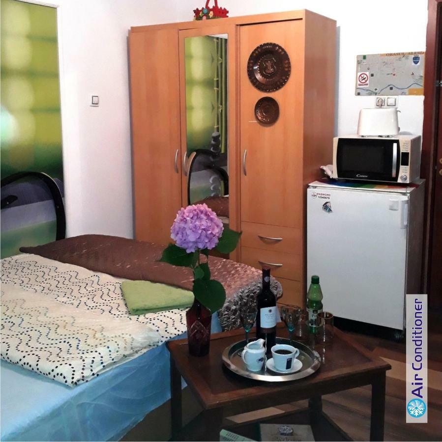 Hostel Pascalis Alesd מראה חיצוני תמונה